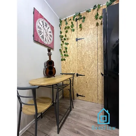 Homestay Cactus 10 Min To Old Town Gdansk,pkp & Shopping Mall